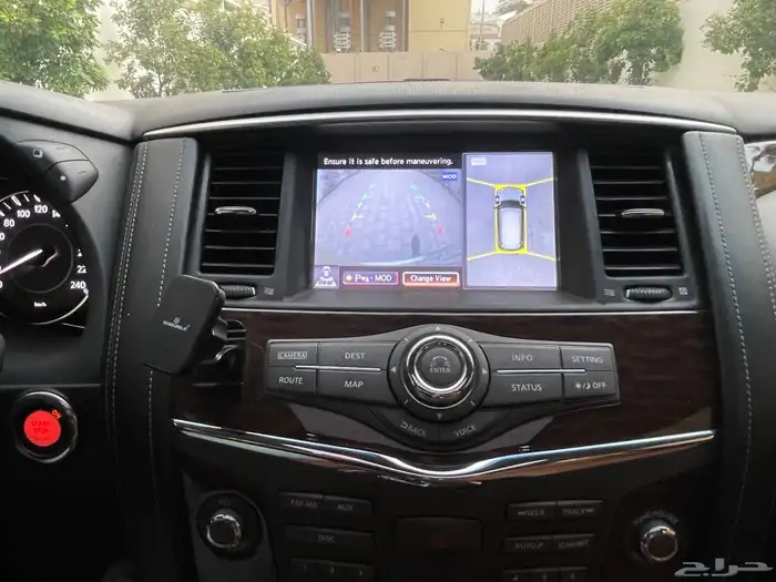 نيسان باترول بلاتينيوم V8 32