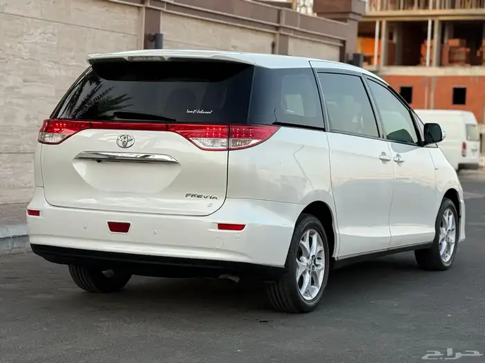 للبيع تويوتا بريفيا 2019 3