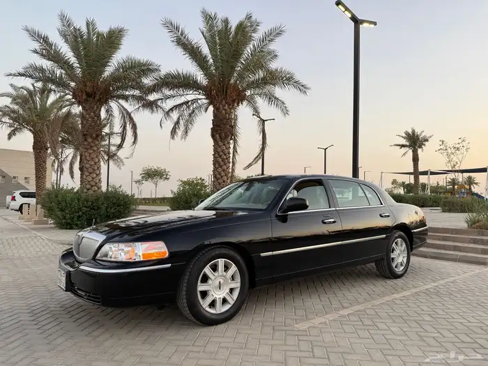 لينكون تاون كار 2011 عداد 59 الف كيلو 0