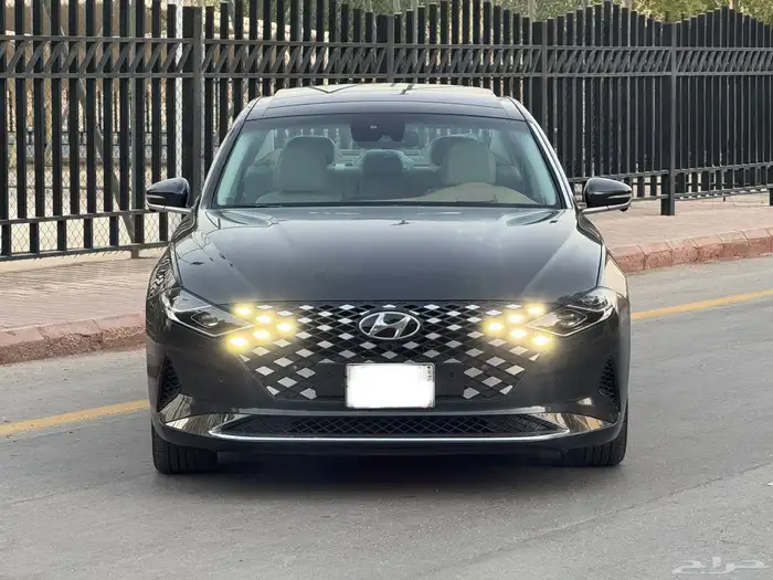 هواندي ازيرا بريميوم 2023 7