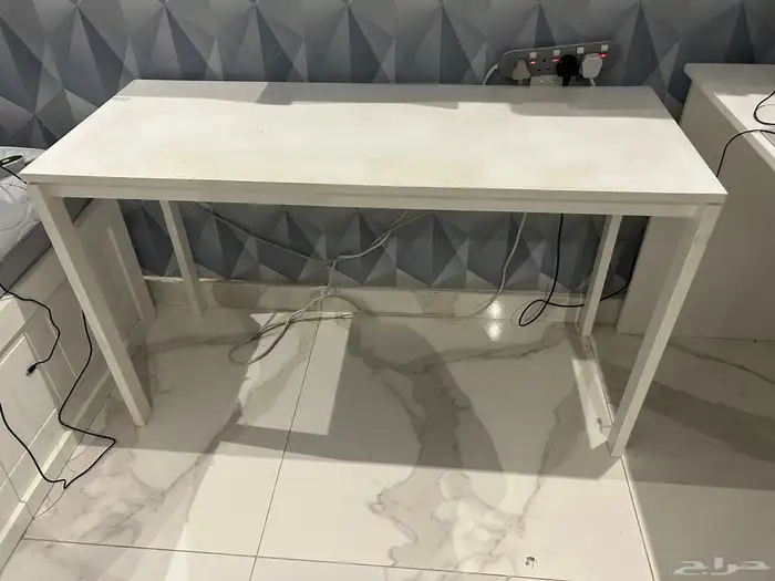 طاولة للبيع 0