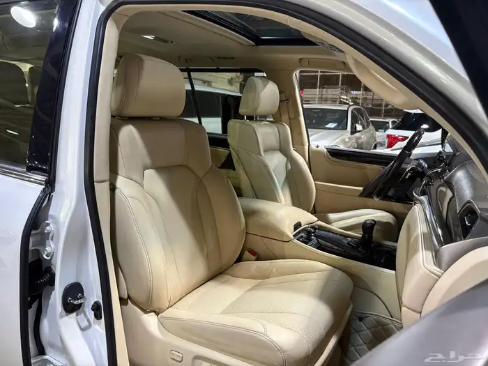 لكزس LX570 2020 13