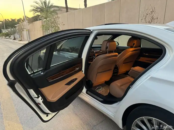 بي ام دبليو 730 نظيف 10