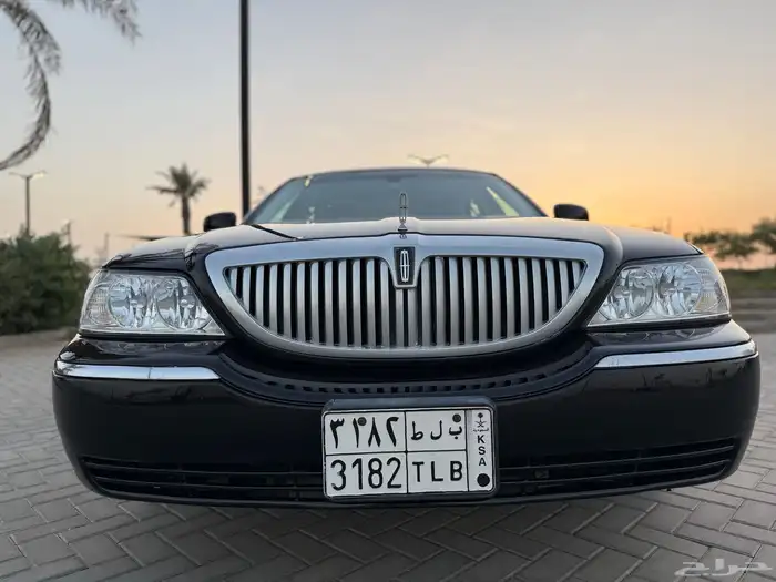 لينكون تاون كار 2011 عداد 59 الف كيلو 84