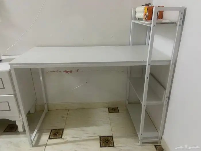 طاوله بيضاء للبيع 0