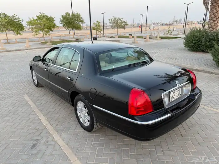 لينكون تاون كار 2011 عداد 59 الف كيلو 36