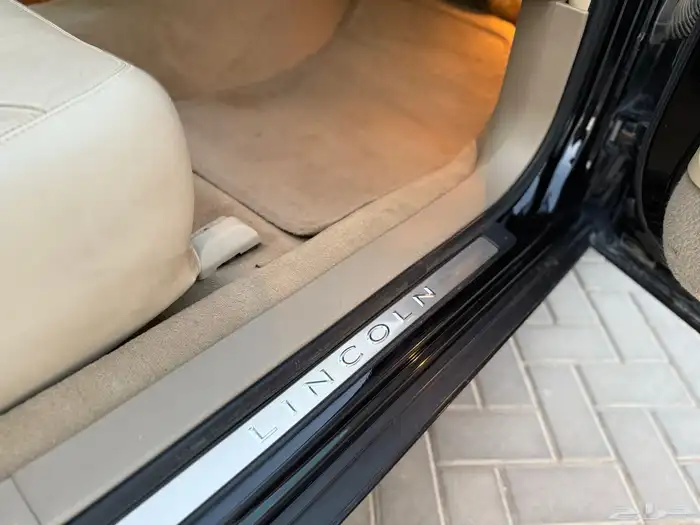 لينكون تاون كار 2011 عداد 59 الف كيلو 16