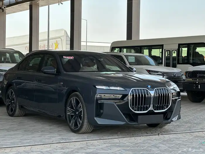 BMW735 i خليجي موديل 2026 1