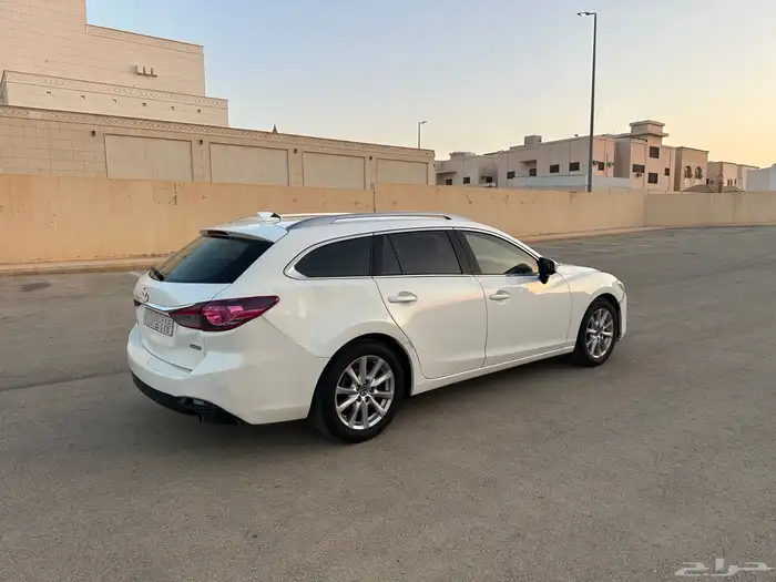 مازدا 6 هاتشباك نظيفة 2014 5