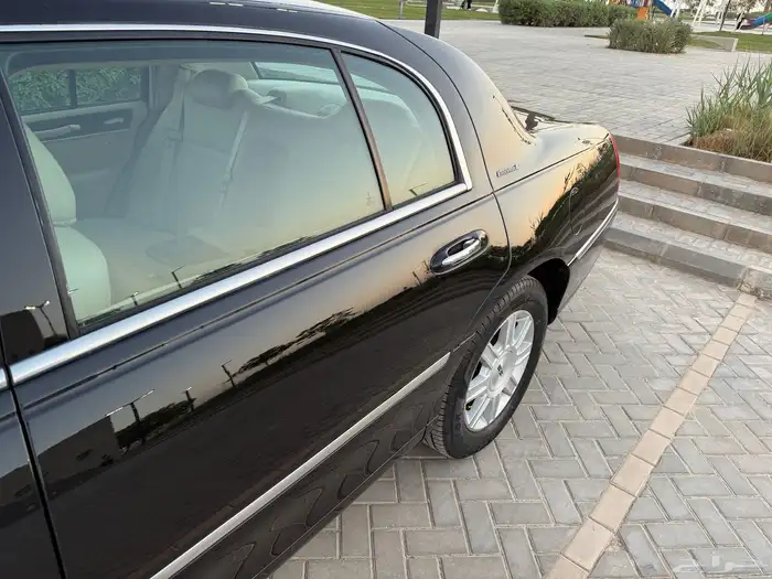 لينكون تاون كار 2011 عداد 59 الف كيلو 7