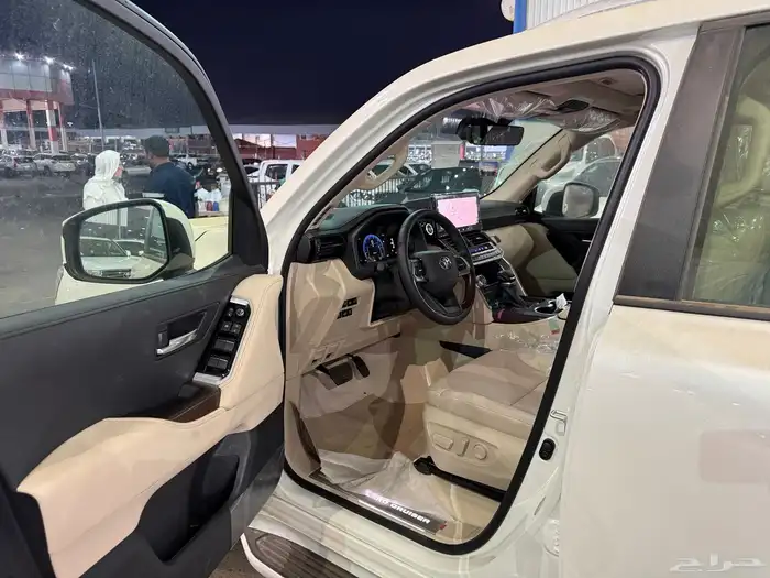 تويوتا لاندكروزر GXR L4 2025 - اصفار سعودي 16