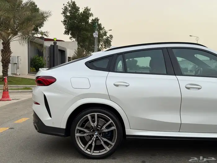 بي ام X6 2022 M50i kit m - ناغي - 8 سلندر 12