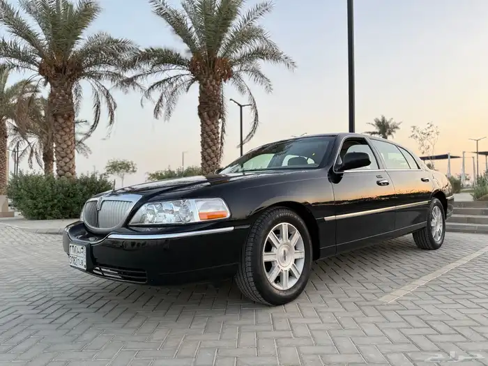 لينكون تاون كار 2011 عداد 59 الف كيلو 85