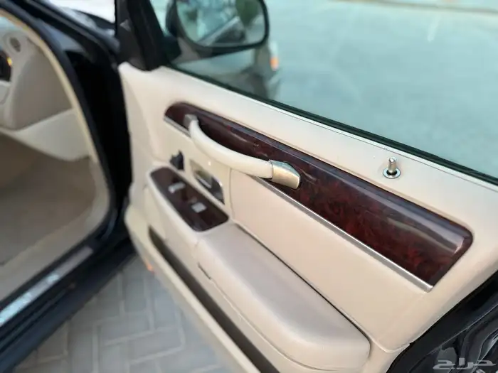 لينكون تاون كار 2011 عداد 59 الف كيلو 50