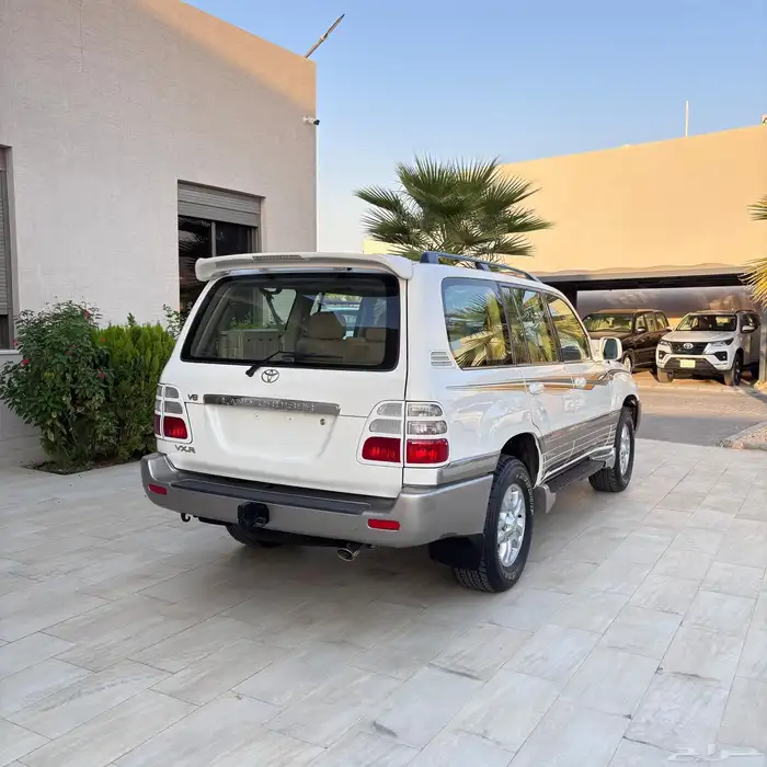 وارد البازعي 2005 من النوادر VXR-4 لاندكروزر 8