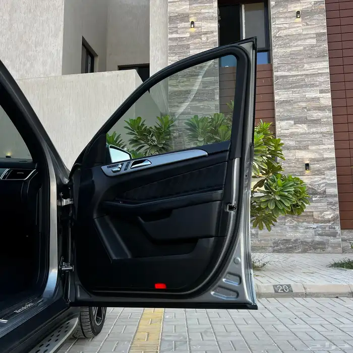 مرسيدس 2016 فئة GLE 500 فل كامل كت AMG رياضي موتر شرط الفحص 28