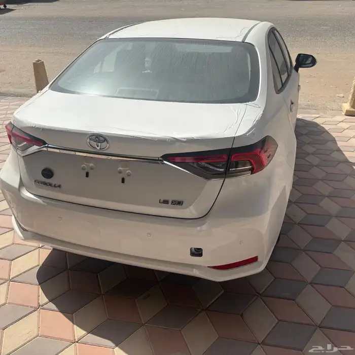 تويوتا كورولا استاندر خليجي 1.6 2025 ابيض 4