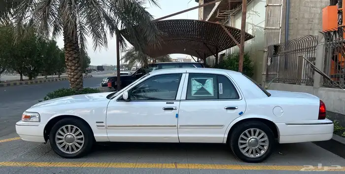 فورد جراند ماركيز 2011 امريكي 10