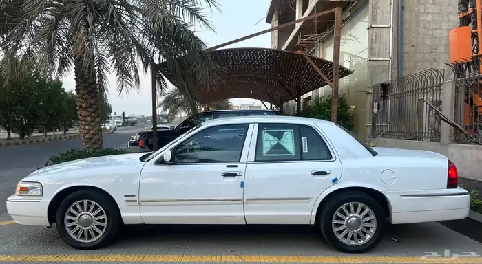 فورد جراند ماركيز 2011 امريكي 16