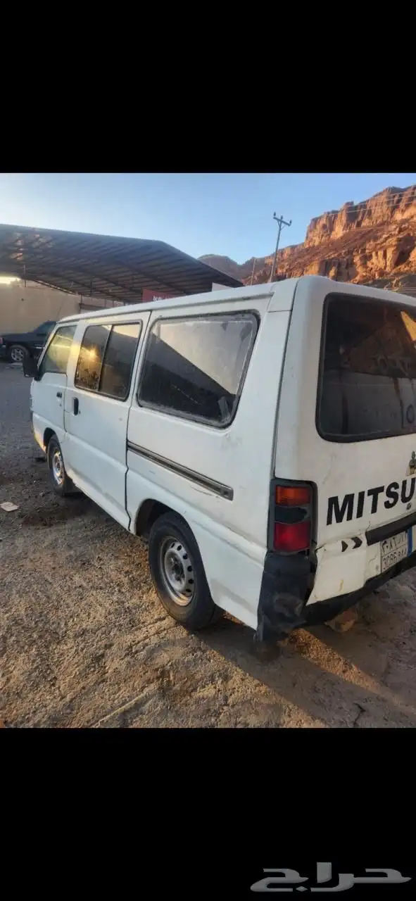 باص متسوبيشي 2002 1