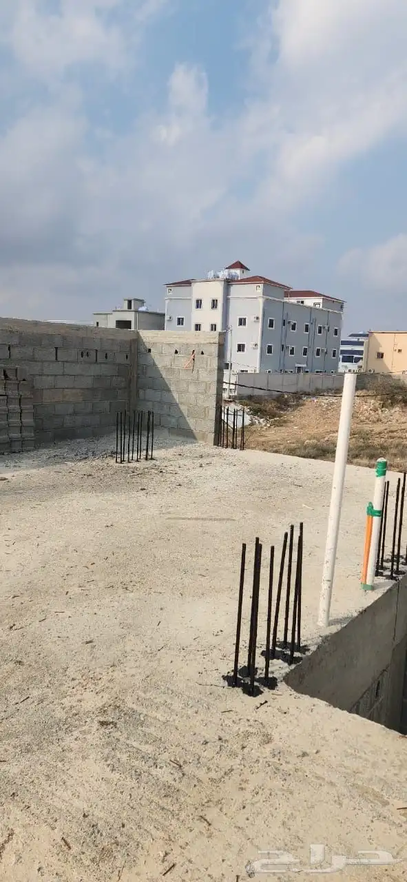 أرض مسورة بالكامل للبيع 5
