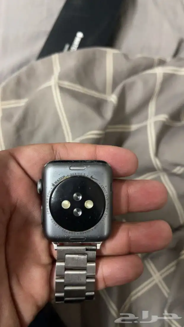 ساعة ابل اصدار نايك 1