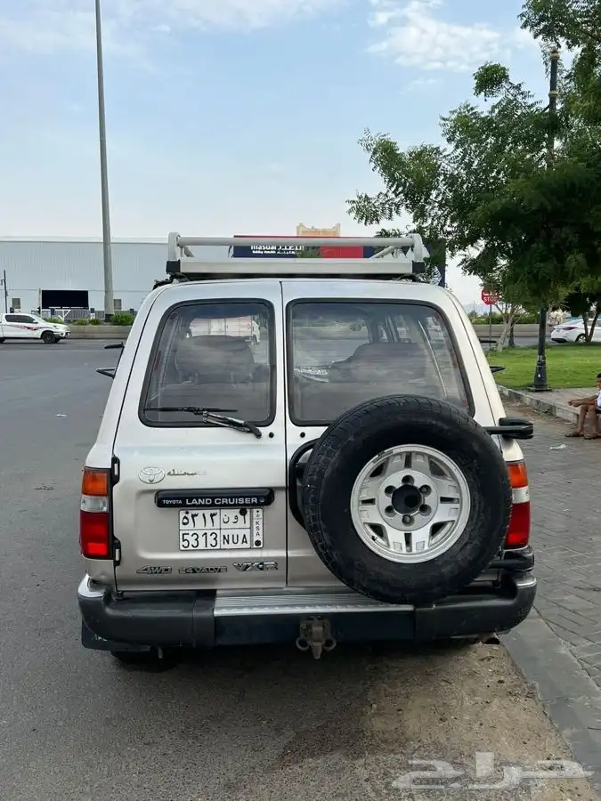 صالون لاندكروزر VXR 1992 6