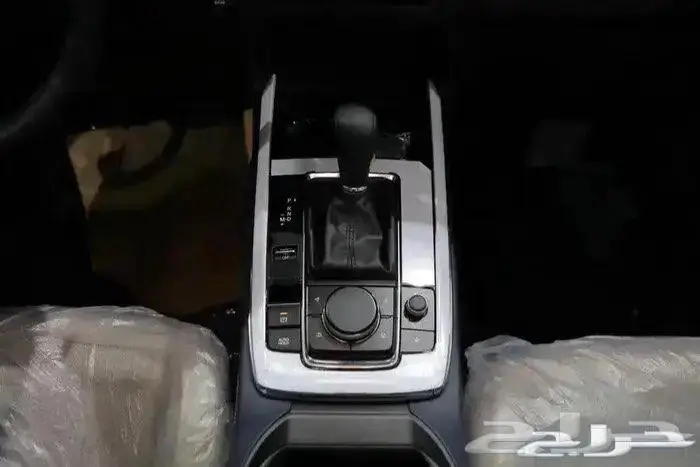 مازدا CX30 نص فل فتحة سقف اربعة سلندر موديل 2025 15