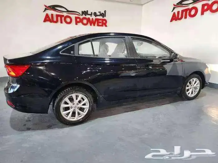 ام جي 5 استاندر 2025 3