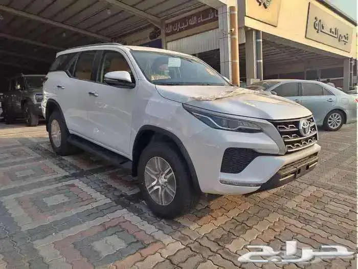 تويوتا فورشنر 2025 ديزل 4X4 سعودي 5