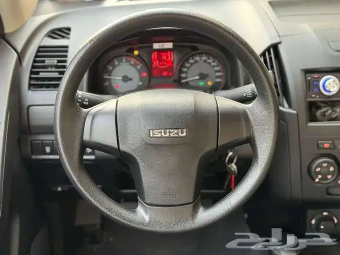 ايسوزو دي ماكس غمارتين استندر دبل زجاج (كهرب) 2025 5