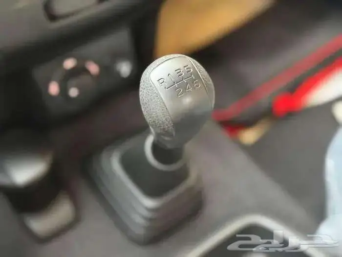 ايسوزو دي ماكس غمارتين استندر دبل زجاج (كهرب) 2025 4
