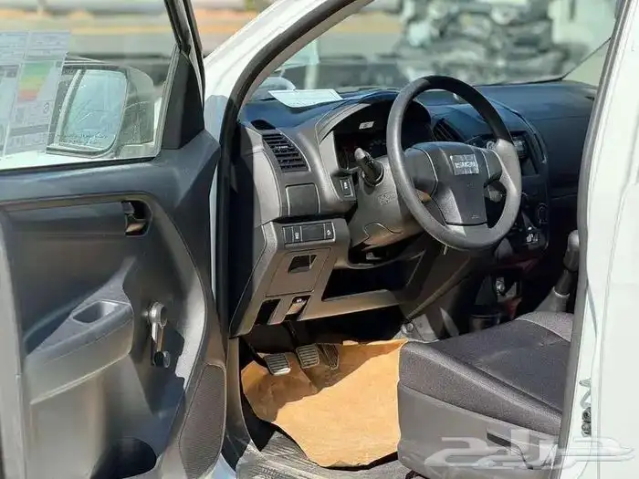 ايسوزو ديماكس غماره. استاندر 8