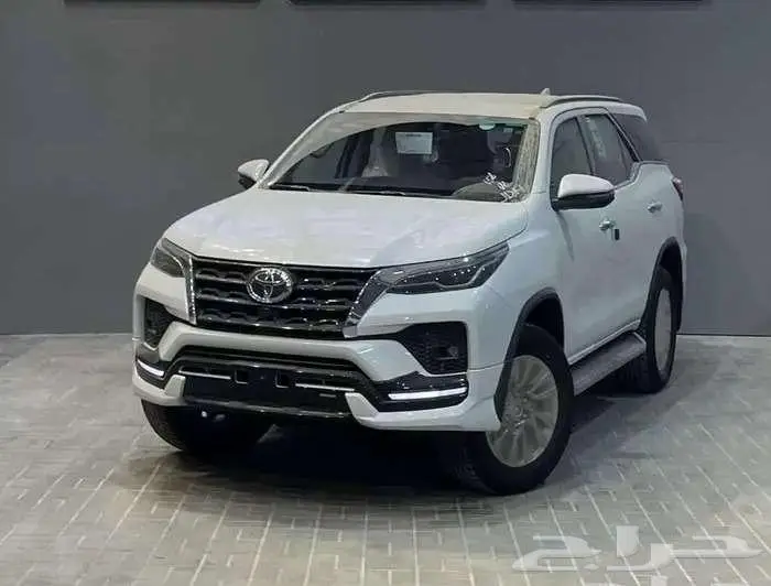 تويوتا فورشنر VX3 بنزين موديل 2025 كاش واقساط 1