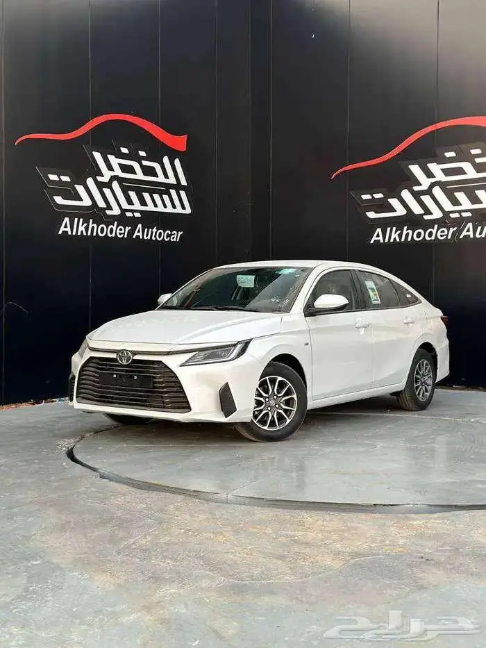 تويوتا يارس y استاندر 2026 لدى الخضر للسيارات 10