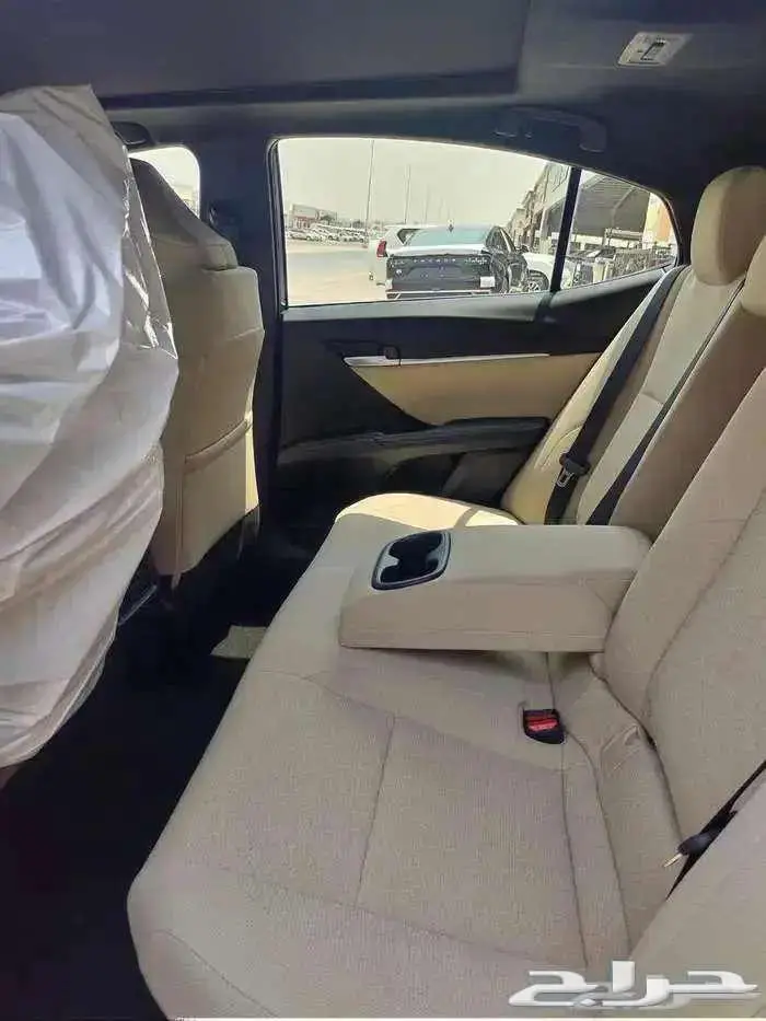 تويوتا كامري 2025 LE هايبرد عبداللطيف جميل 6