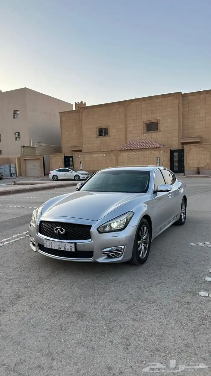 للبيع انفنتي q70 2016 0