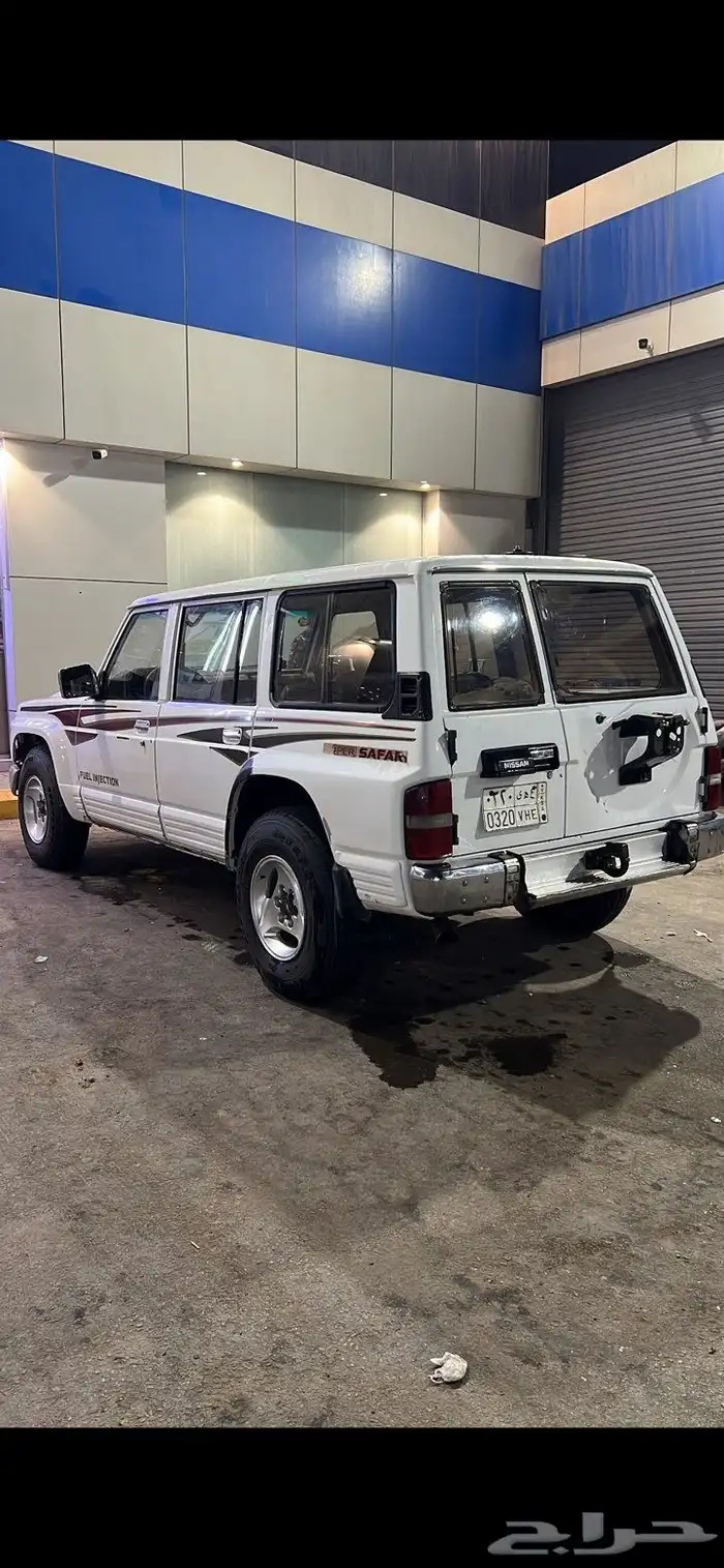 نيسان 1