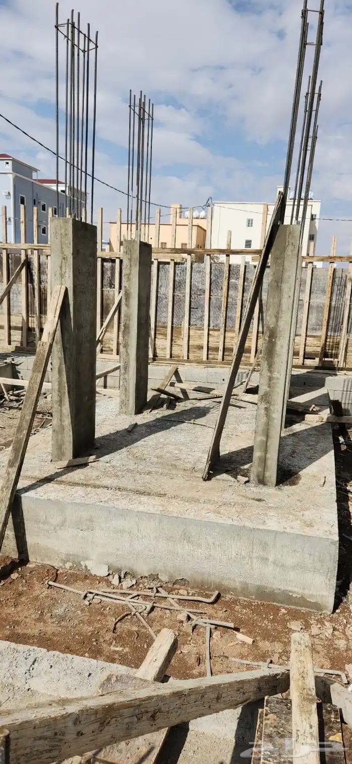 أرض مسورة بالكامل للبيع 27