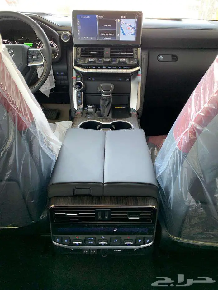 تويوتا لاندكروزر VXR بنزين فل كامل موديل 2023 18