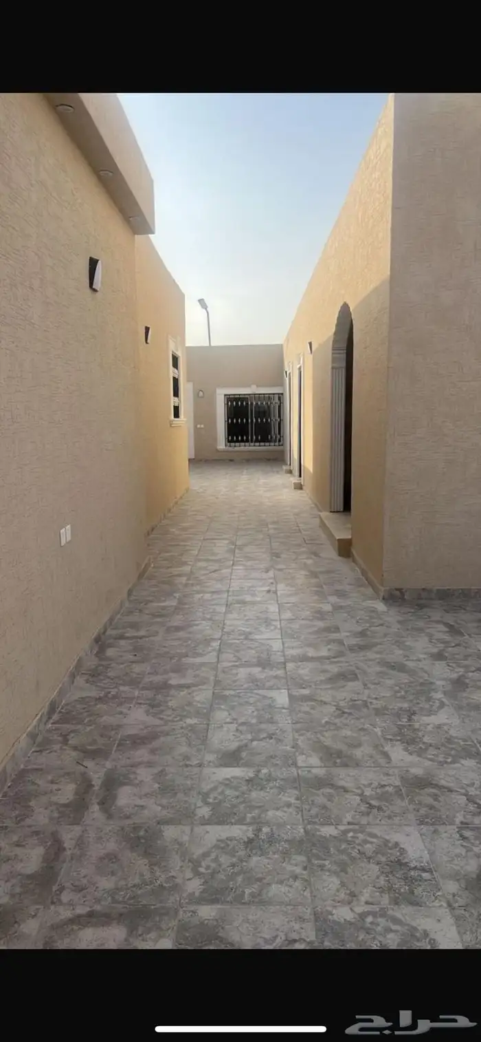 استراحة حي البرية شارع 30للبيع بقيمة ارض 1