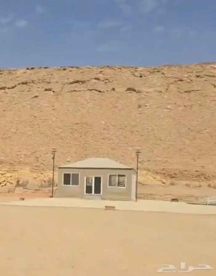 بيت ملكي 9 5 ومضله 6 6 للبيع 1