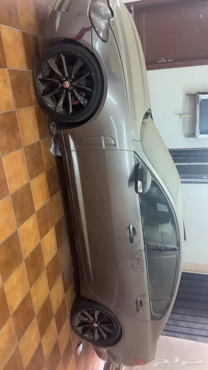 جاكور xf موديل 2010 سلندر 6 0