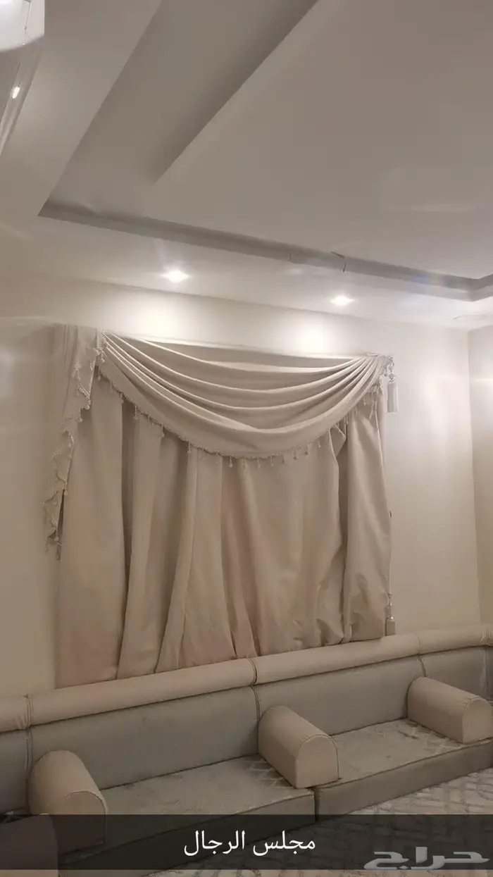 فيلا دوبلكس بحي الشعلة مساحة 252 8