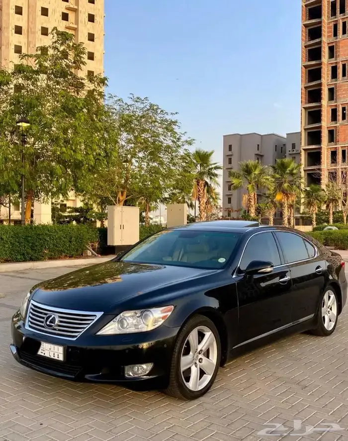 لكزس LS460 بحالة الوكالة 0