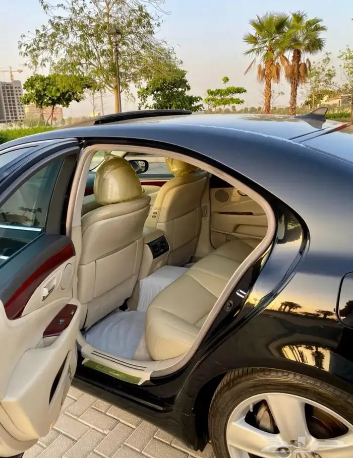 لكزس LS460 بحالة الوكالة 14