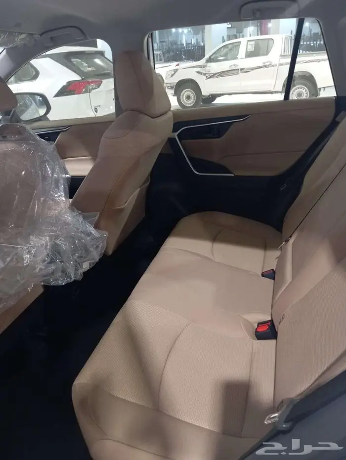 تويوتا راف فور ستاندر دبل وبدون دبل بنزين 2025 17