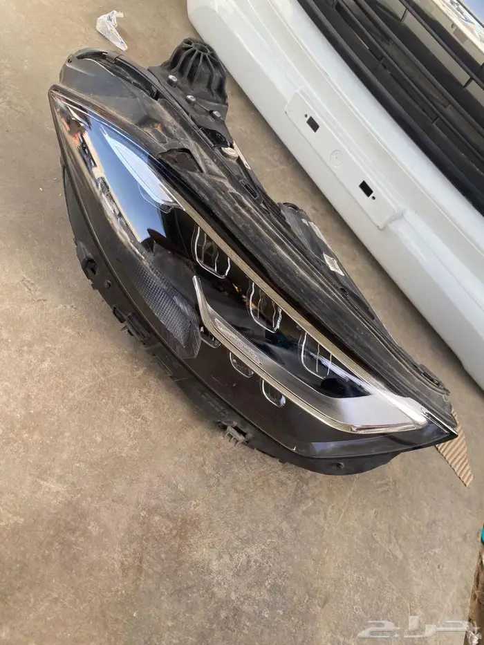 شمعه يمين مرسيدس- cls 350 4