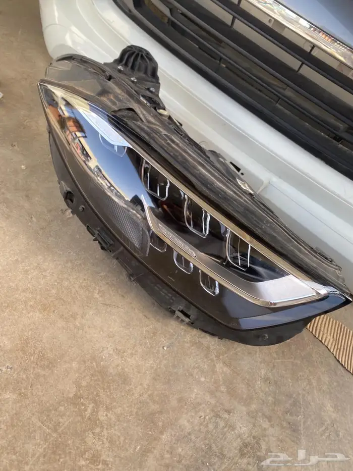 شمعه يمين مرسيدس- cls 350 3