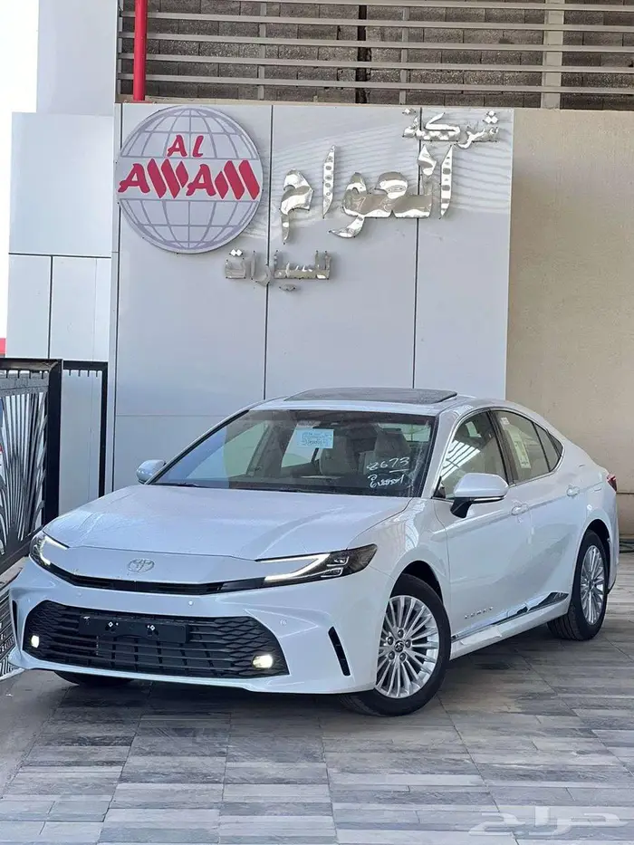 تويوتا كامري ال اي سعودي ابيض 2025 0